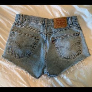 32” Levi’s vintage high waist denim shorts